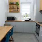 Veli Coresi 803 Апартаменти